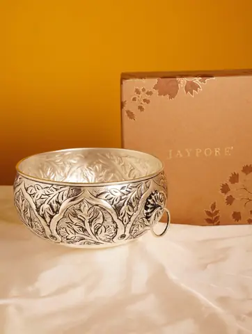 The urli beside a gift box
