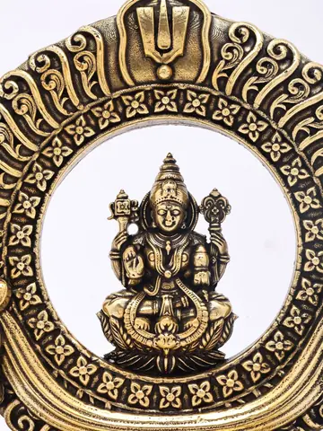 Close view of Lakshmi inside the frame