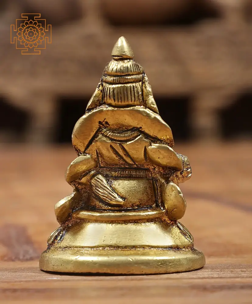Back view of the crown and base