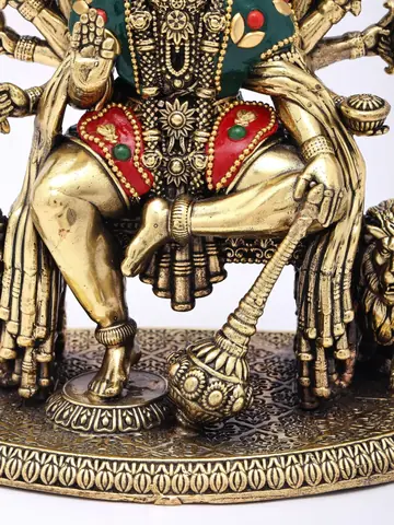 Close view of the throne and mace
