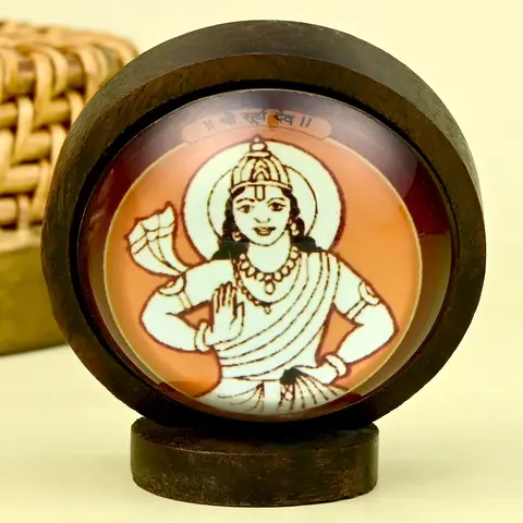 The deity side of the framed yantra